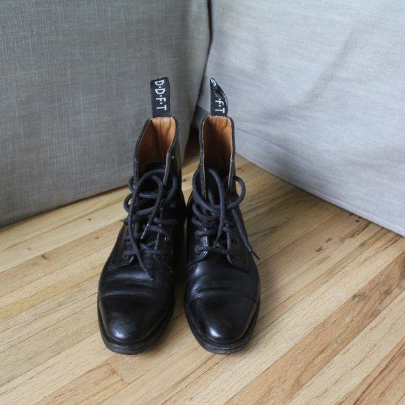 John Fluevog Gateways Jaffa Boots - Picture 2 of 6